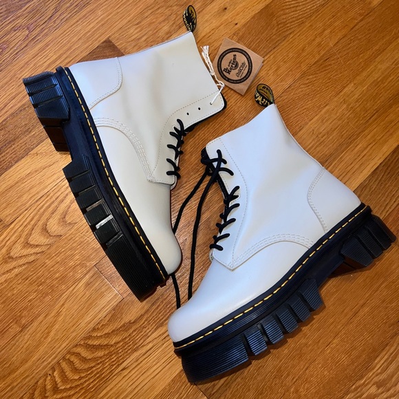 Dr Marten Audrick Boot - Picture 5 of 7